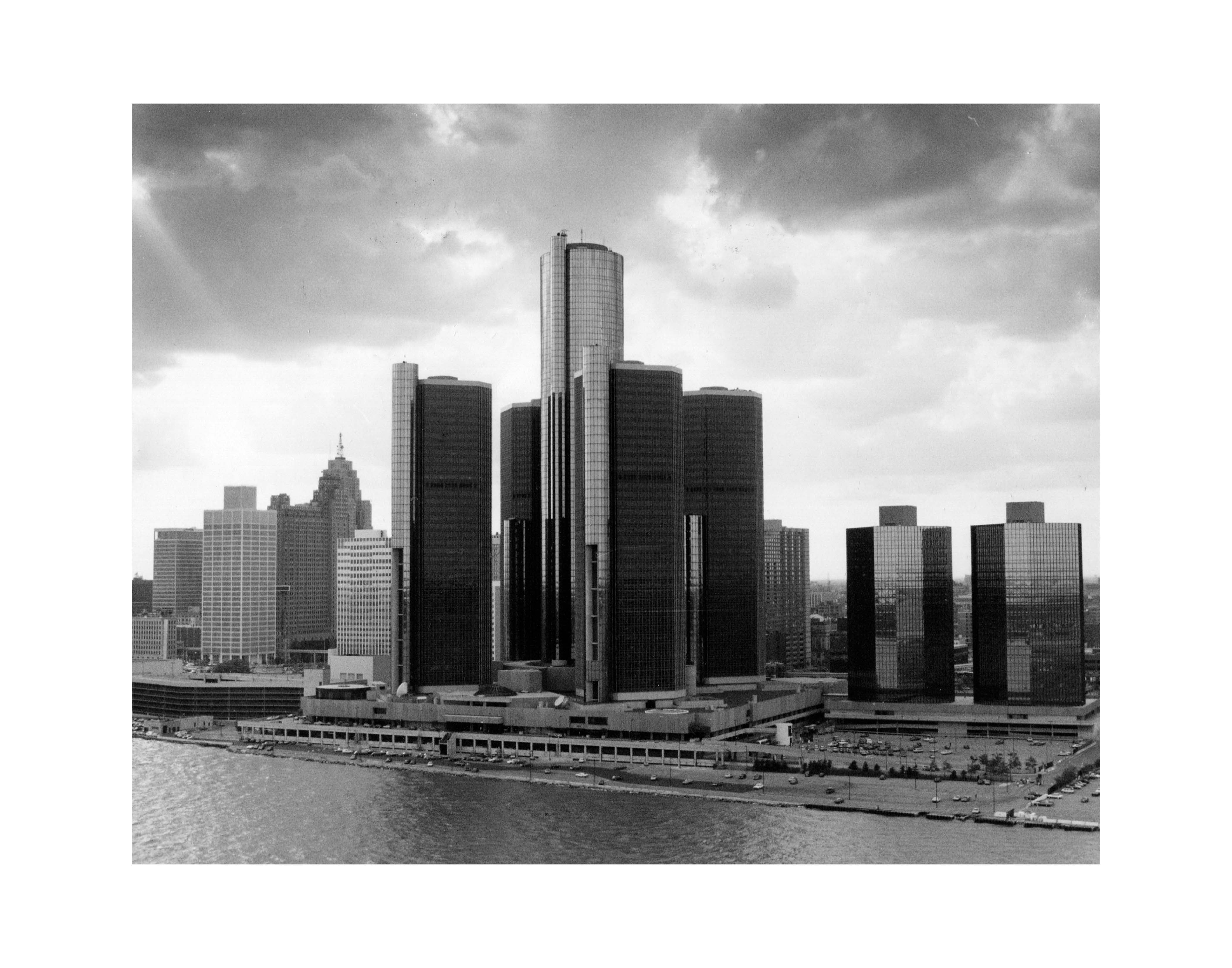 Photo Prints - DETROIT RENAISSANCE CENTER – Detroit News Photography